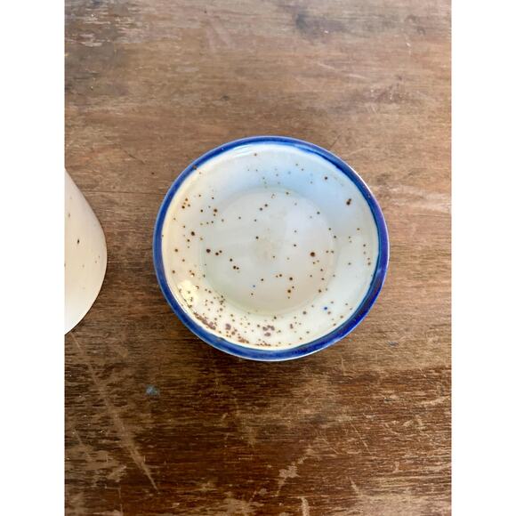 Set of 2 Small Vintage Ceramic Planters | Prairiecore | Mid Century Decor - Picture 5 of 7